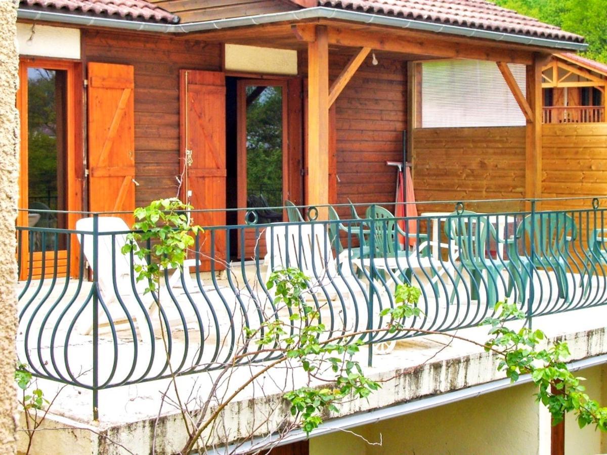 Chalet Charmant A Saint-Gerons Avec Piscine Partagee Exteriör bild